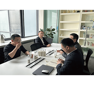 公司赴內(nèi)蒙古伊利實業(yè)集團進行技術交流